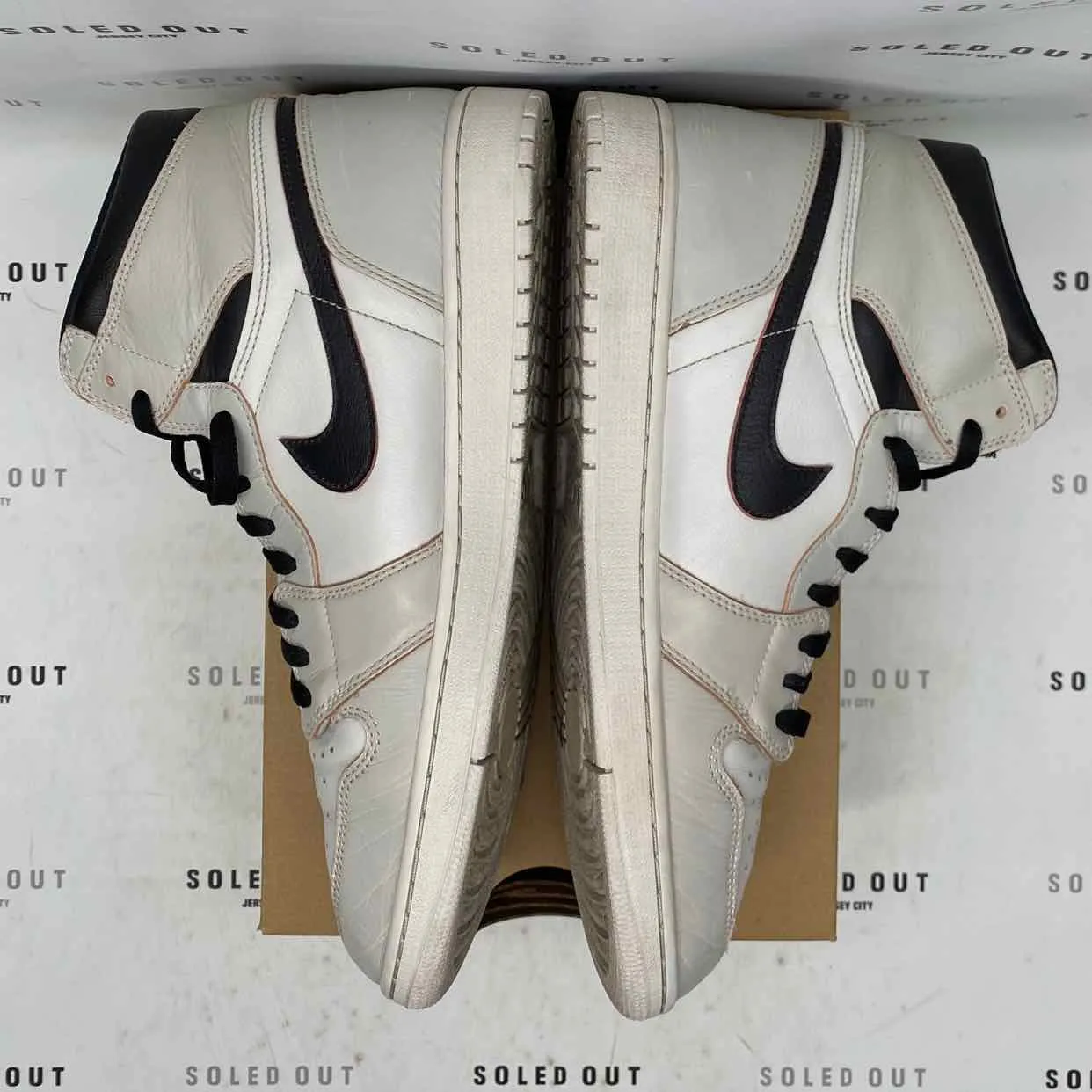 Air Jordan 1 Retro High OG "Nyc To Paris" 2020 Used Size 13