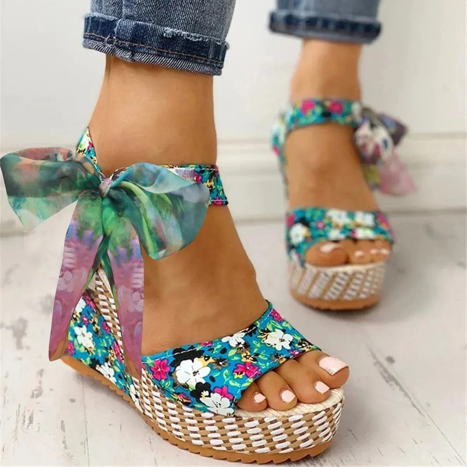 Ana® | Sandals with wedge heel and floral design