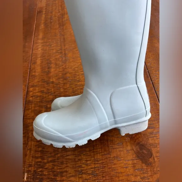 Blue hunter rain-boots