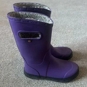 Bogs Kids' Waterproof Plush Rain Boot Purple Big Kid 5