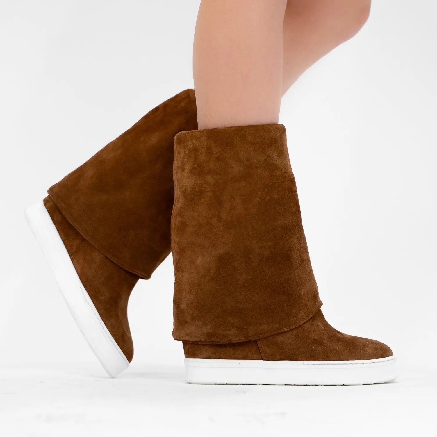 Brave Carmel Color Platform Wedge boot