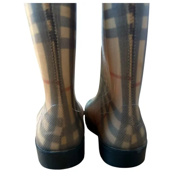 Burberry | Kids Rain Boots Designer Plaid Nova Check sz 11 Us -29Eu. GUC