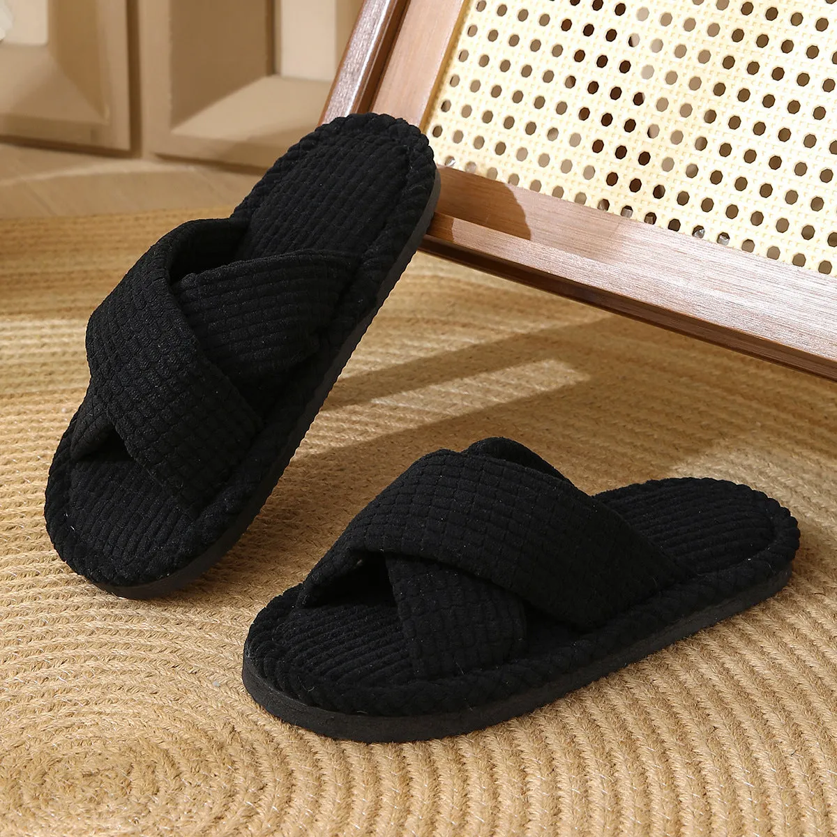 Comfortable and Moisture-Absorbing Open-Toe Women's Slippers with Cross-Strap for Spring and Autumn