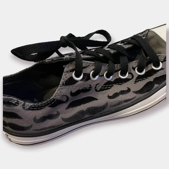 Converse All Star Low Tops Mustache Grey Black Men’s Size 5 Women’s Size 7