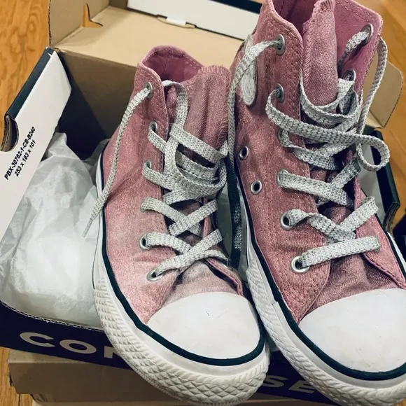 Converse CTAS pink shimmer, silver, girls sz1