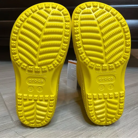 Crocs Classic Rain Boot Showers Spring Sunflower Yellow Kids Unisex Boys 1 NWT
