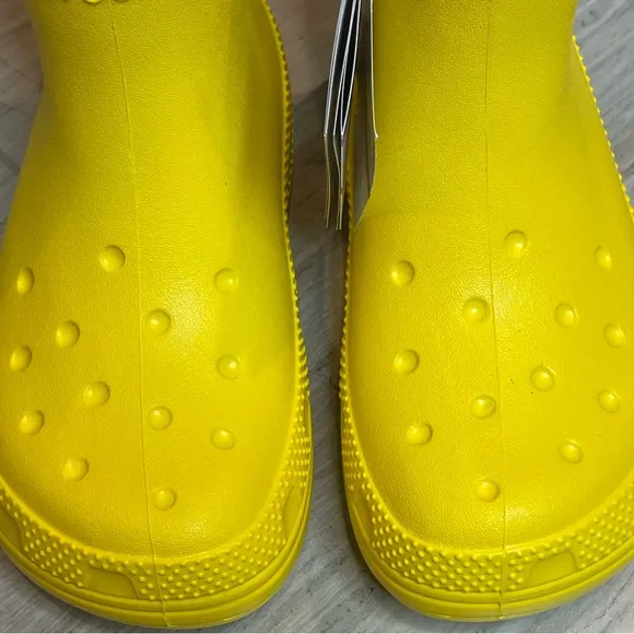 Crocs Classic Rain Boot Showers Spring Sunflower Yellow Kids Unisex Boys 1 NWT