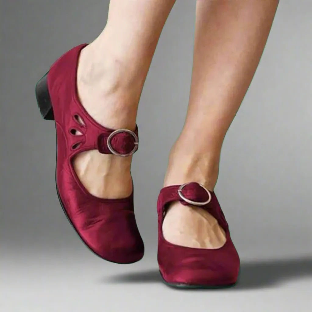 Eris | Orthopaedic leather sandals