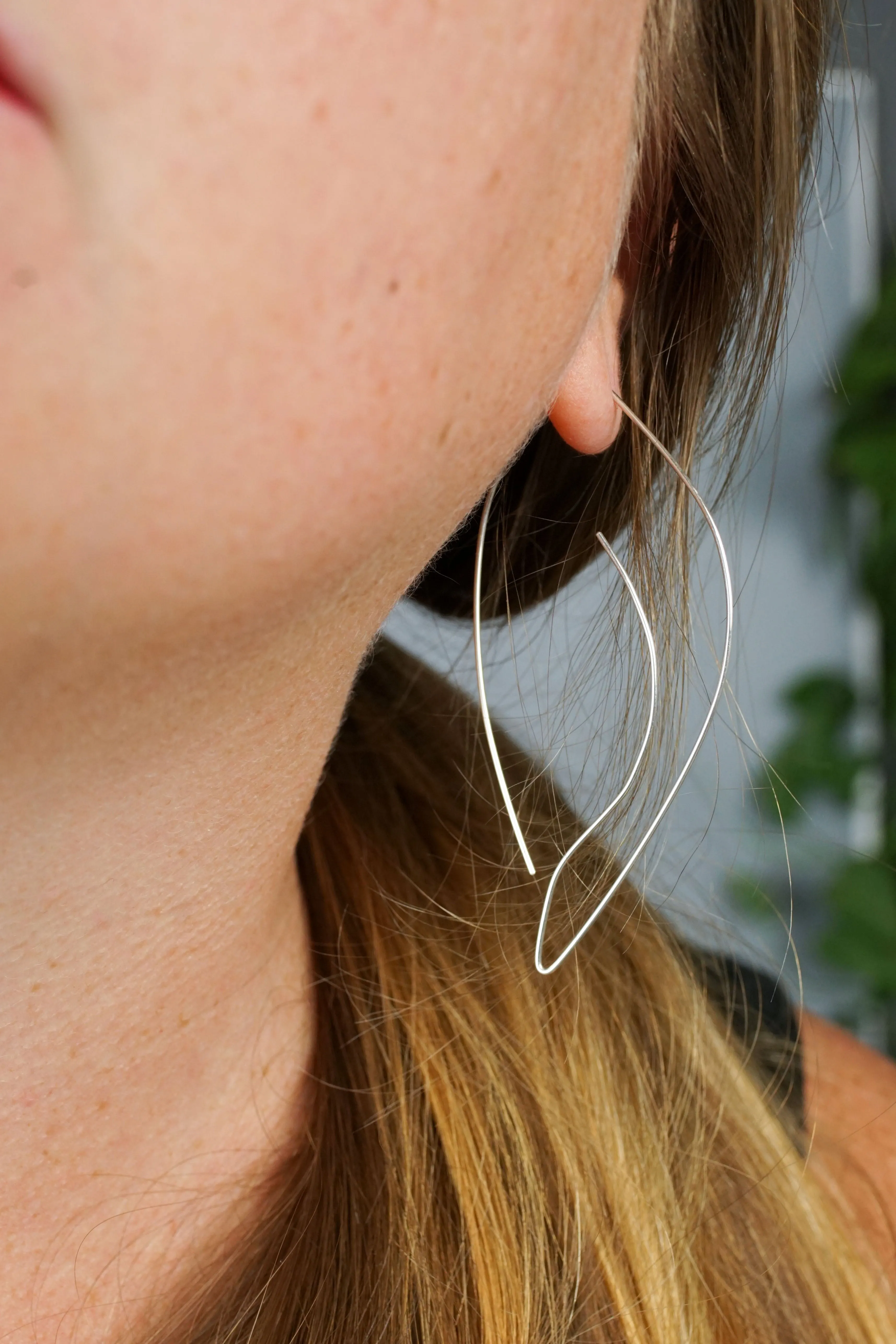 Grand Galbe Threader Hoop Earrings in silver or gold-filled