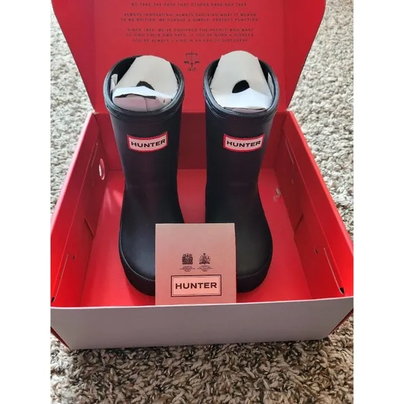 Hunter Rain Boots Kids Size 7B/8G New In Box