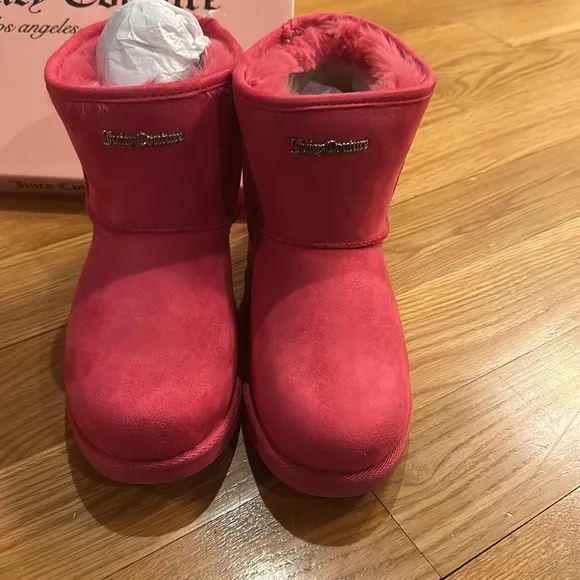 JUICY COUTURE girl’s Kave Winter Boots
