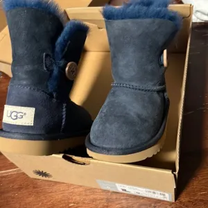 Kid Ugg boots