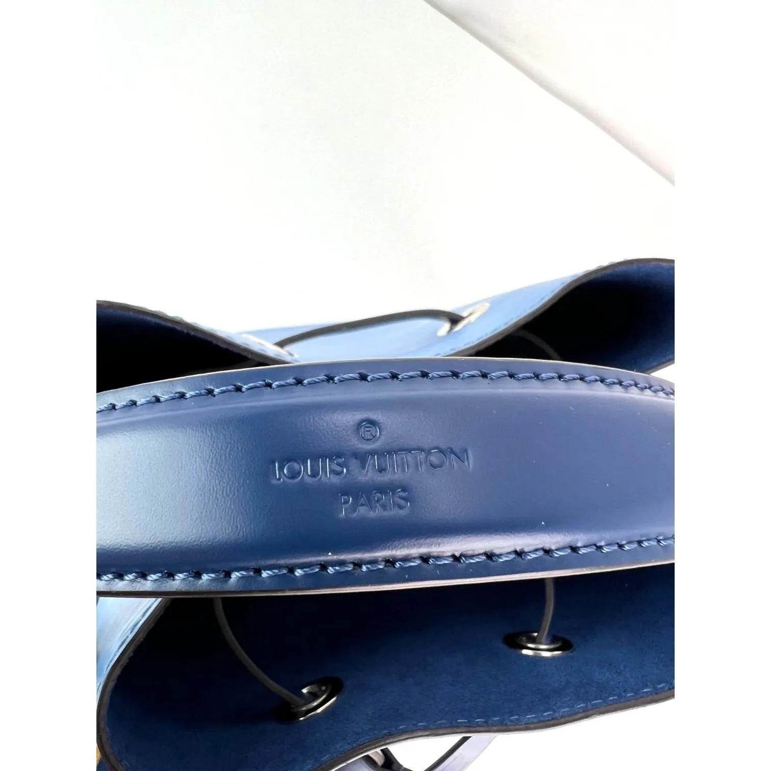 Louis Vuitton Neo Noe BB Blue Epi Leather Shoulder Bag