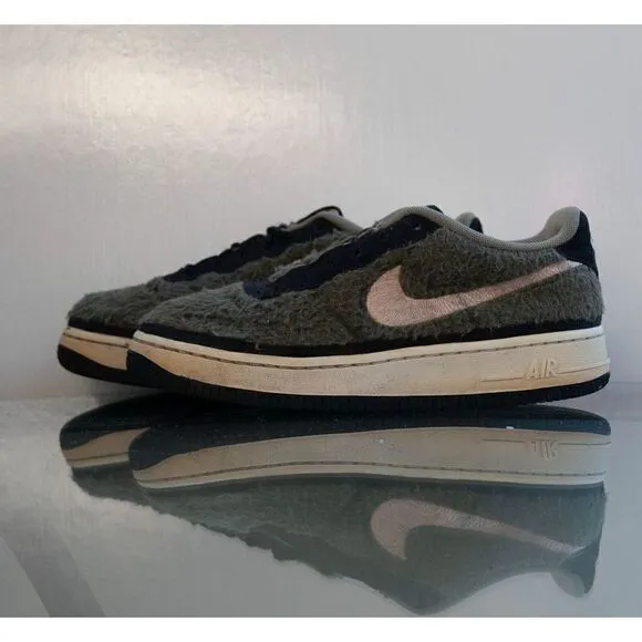 NIKE AIR FORCE 1 SHEARLING OLIVE CANVAS-CRIMSON SIZE 5.5Y [AV6673-300]