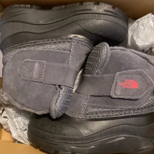 North face Snow boots(toddlers)