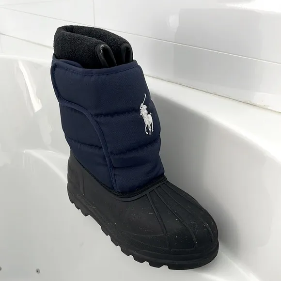 Polo Ralph Lauren snow boots Size 2