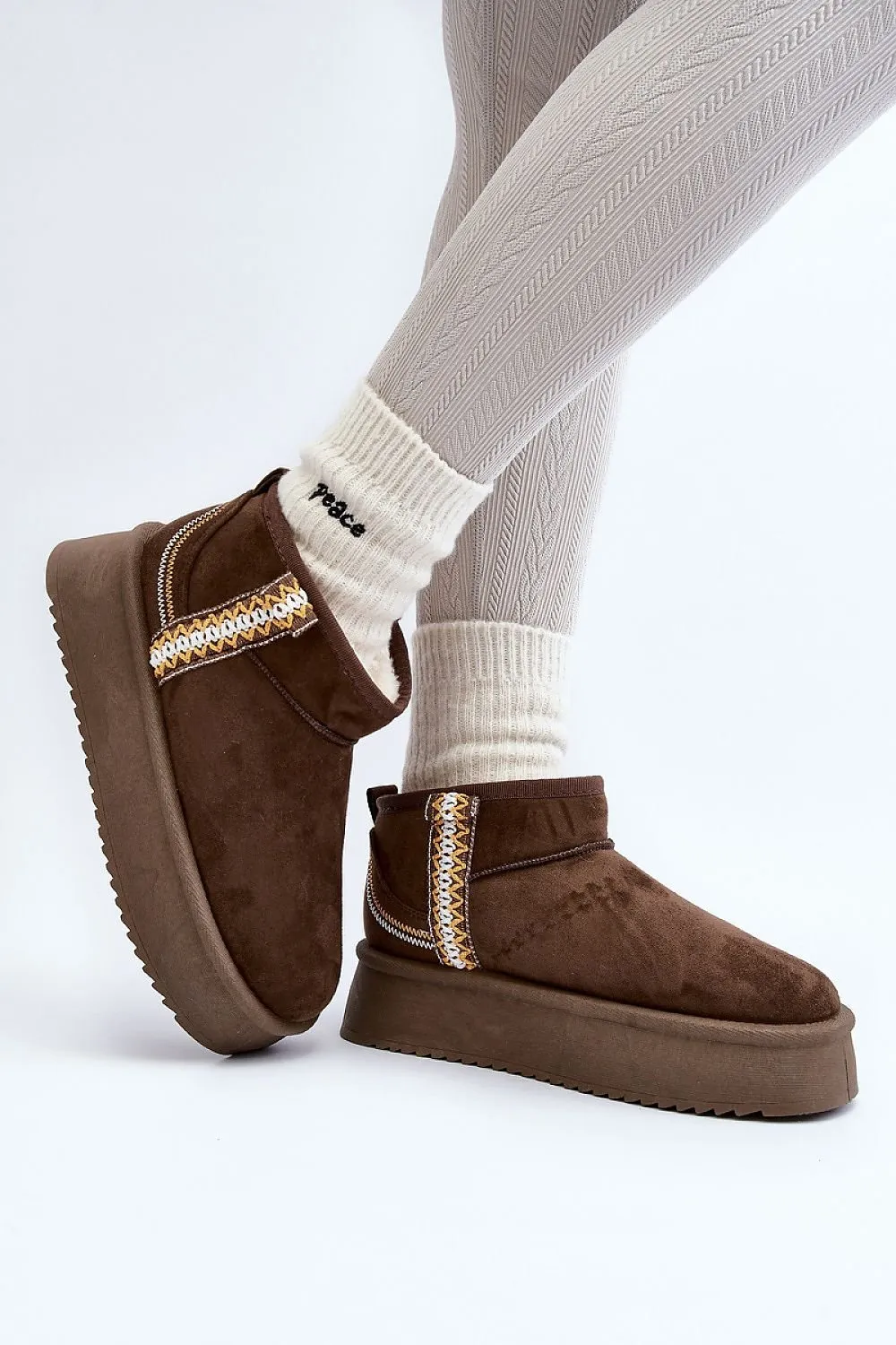 Snow boots