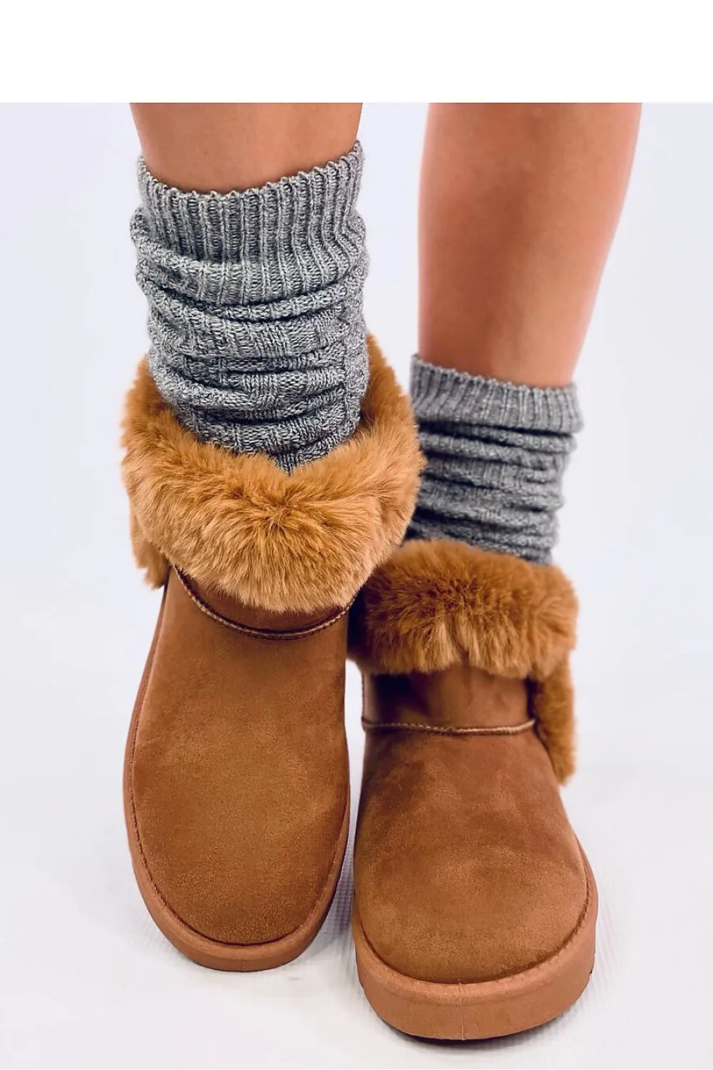 Snow boots