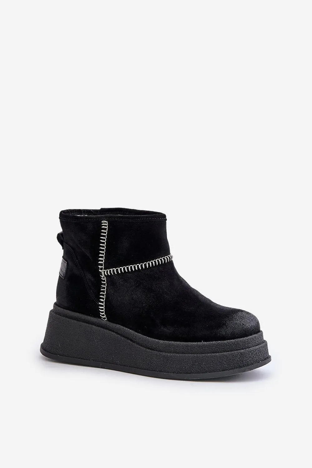 Snow boots
