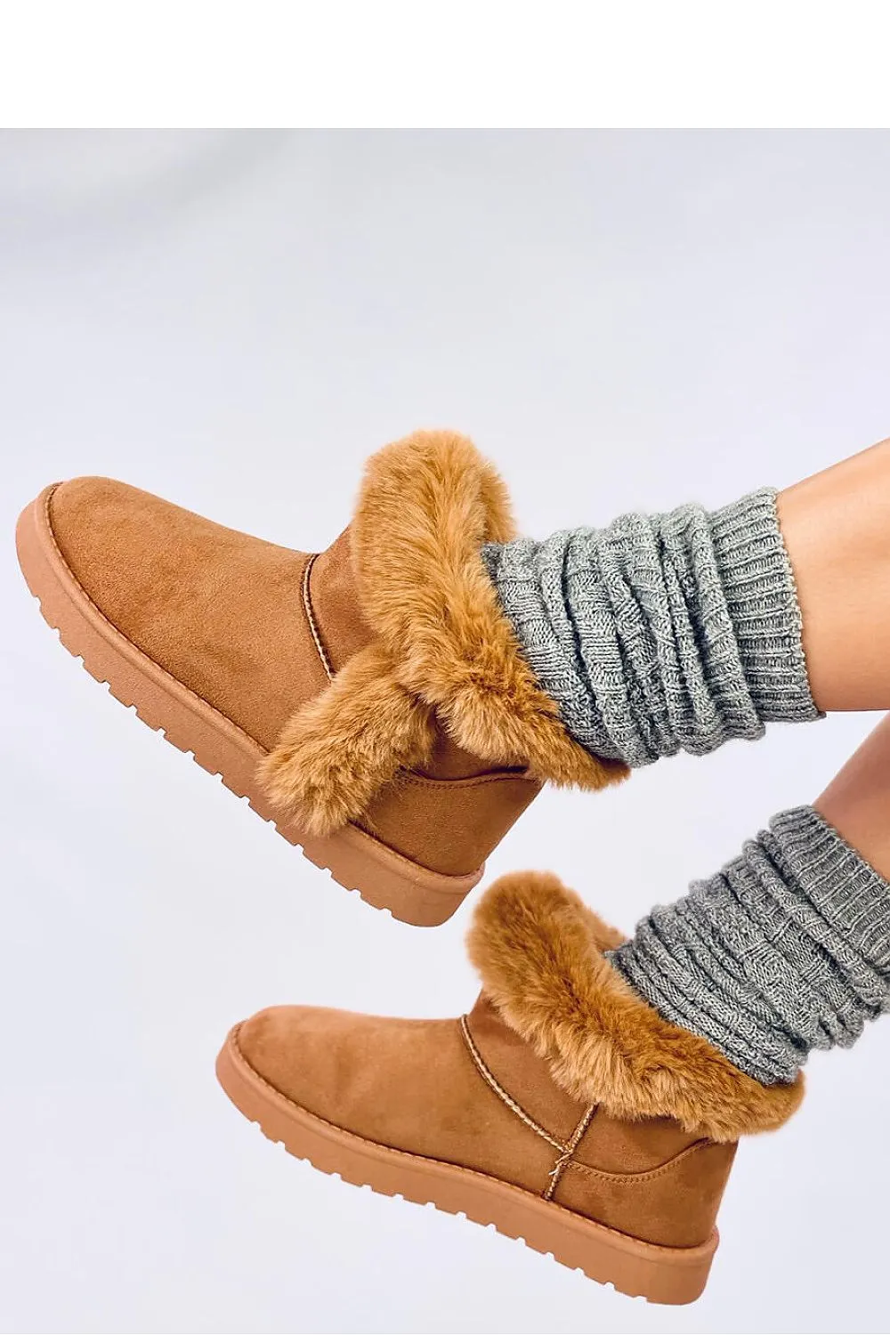 Snow boots