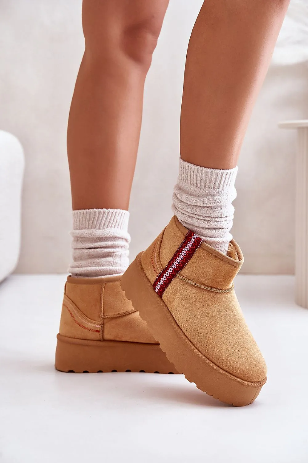 Snow boots