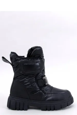 Snow boots