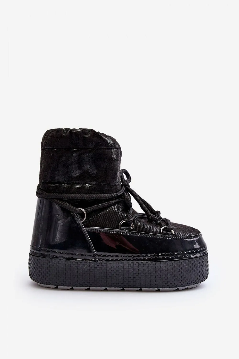 Snow boots