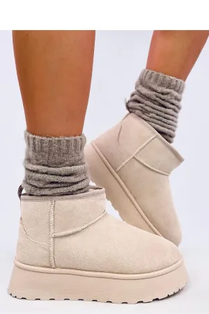 Snow boots