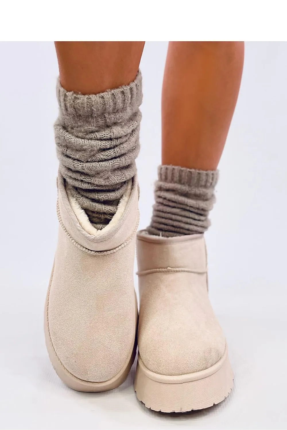 Snow boots