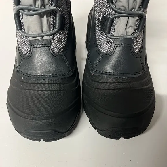 The North Face Alpenglow IV Winter Youth Kids Snow Boots TNF size 4