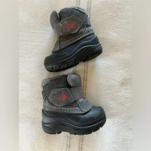The North Face snow boots size 4