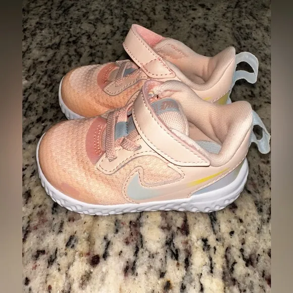 Toddler Nike Revolution 5 SE - 4C